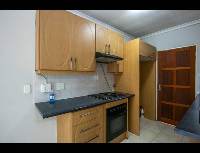 2 BEDROOM TOWNHOUSE TO LET IN WILGEHEUWEL